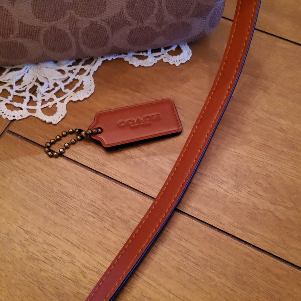 Coach Cassie 19 in Signature Canvas 89089 - Picture 3 of 12